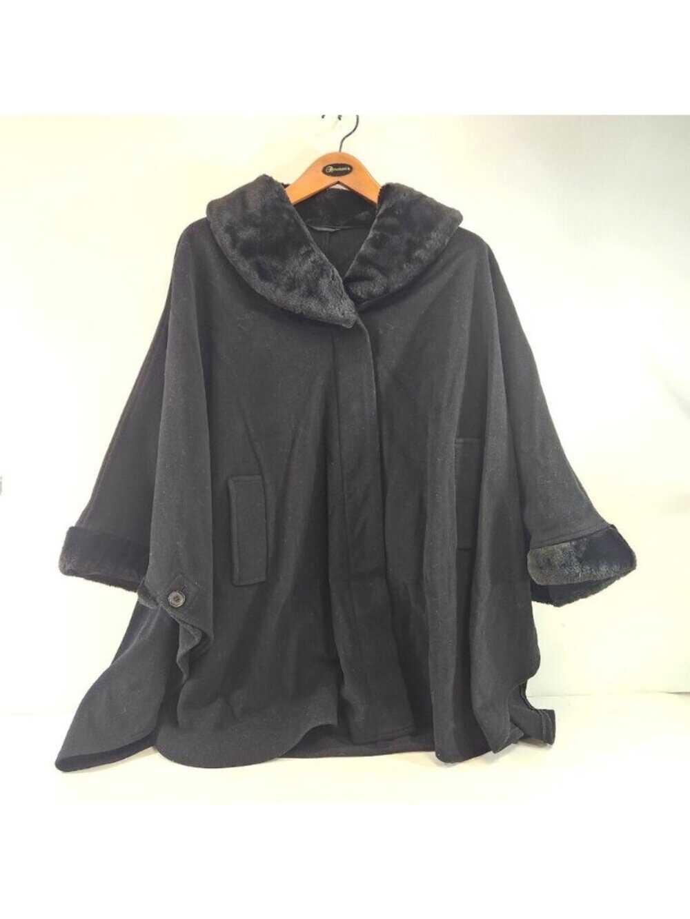 Damo Italy Wool / Cashmere Cape Faux Fur Collar One Size Black Vtg